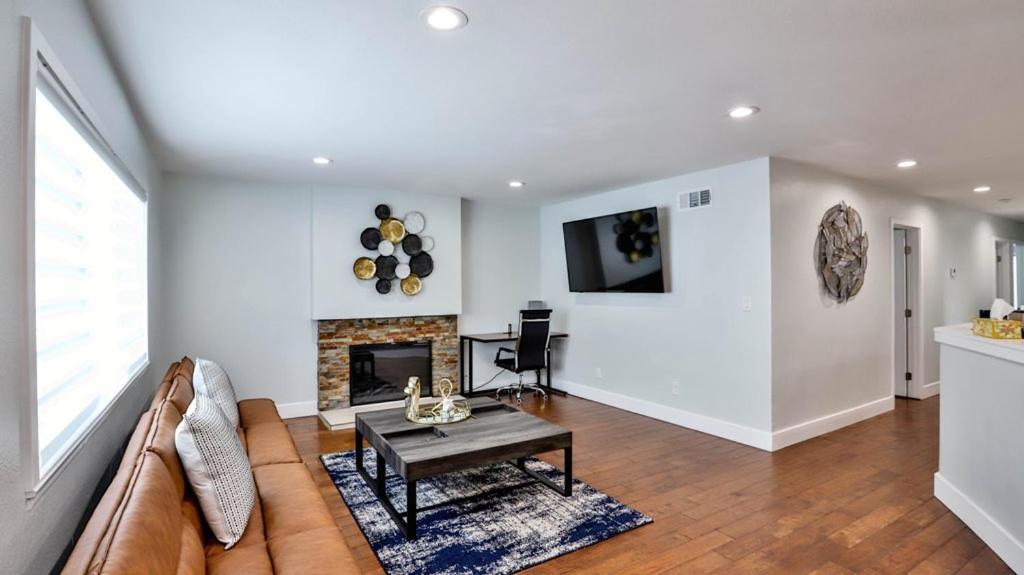 H&H Modern Lux 4Bd 1 King Suite 3 Queen Socal Disney Westminster Ngoại thất bức ảnh