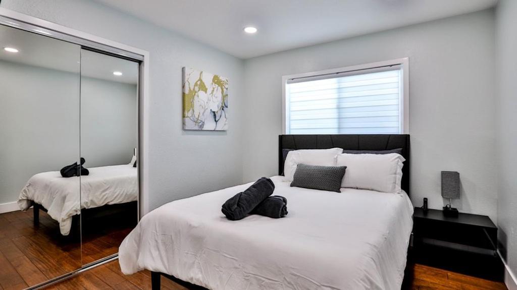 H&H Modern Lux 4Bd 1 King Suite 3 Queen Socal Disney Westminster Ngoại thất bức ảnh