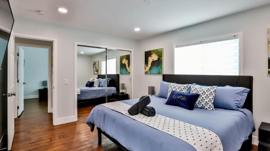 H&H Modern Lux 4Bd 1 King Suite 3 Queen Socal Disney Westminster Ngoại thất bức ảnh