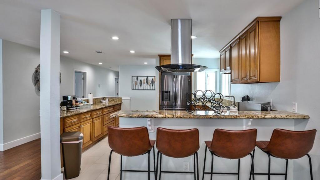 H&H Modern Lux 4Bd 1 King Suite 3 Queen Socal Disney Westminster Ngoại thất bức ảnh