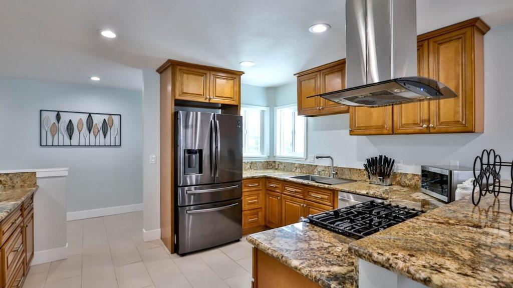 H&H Modern Lux 4Bd 1 King Suite 3 Queen Socal Disney Westminster Ngoại thất bức ảnh